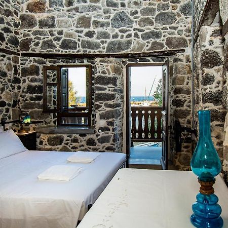 Apartamento Plousiadi΄S Stone House Skála Exterior foto