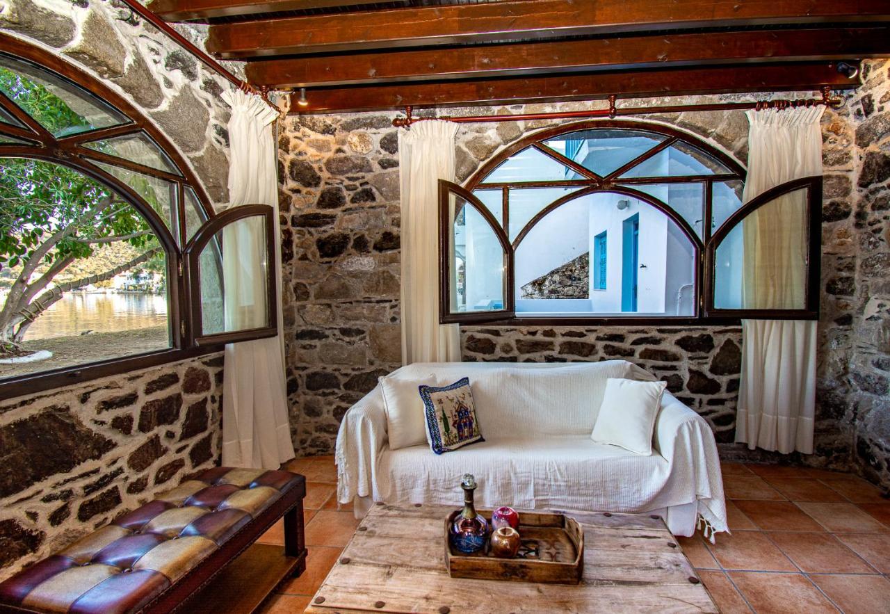 Apartamento Plousiadi΄S Stone House Skála Exterior foto