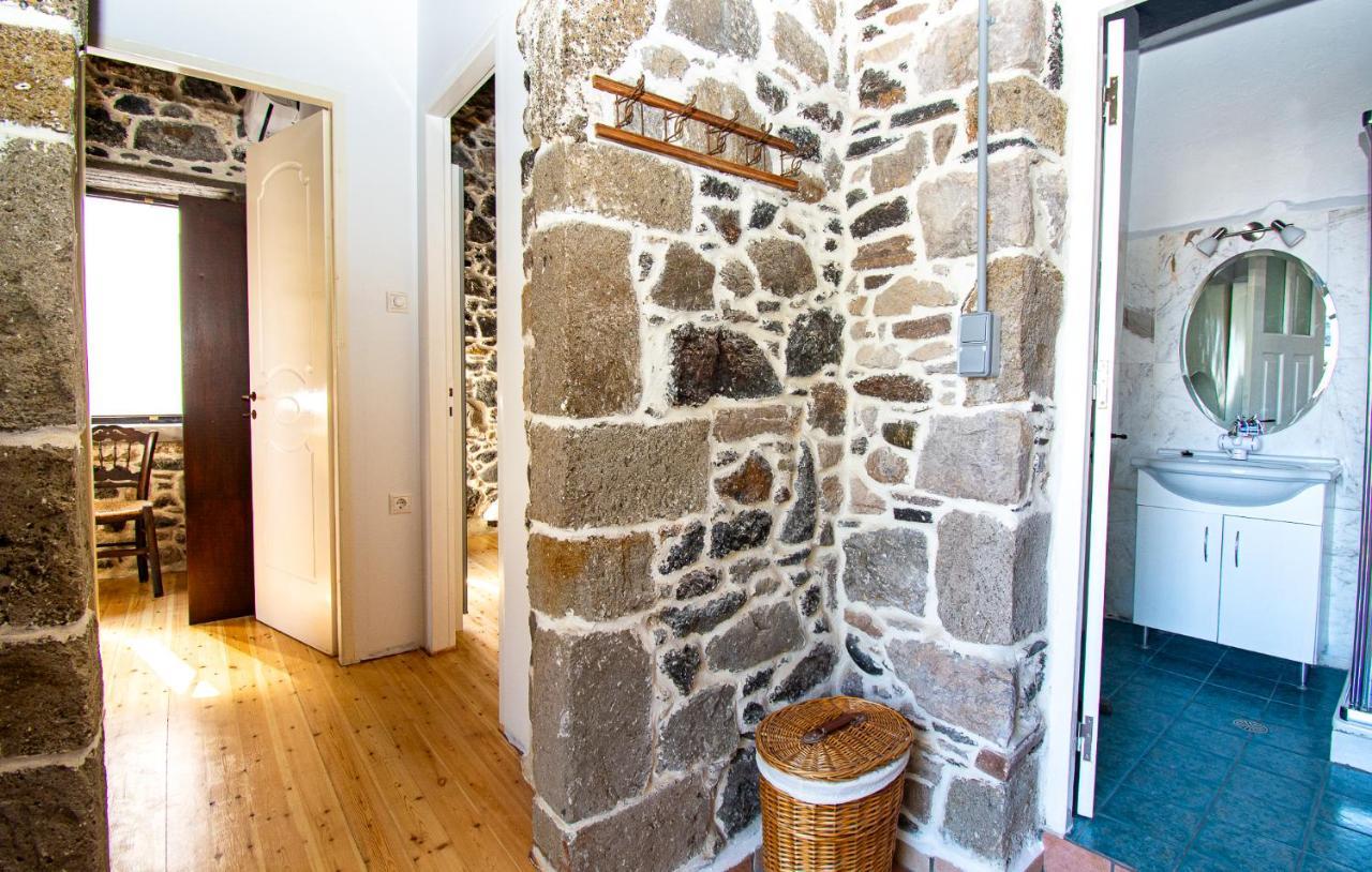 Apartamento Plousiadi΄S Stone House Skála Exterior foto