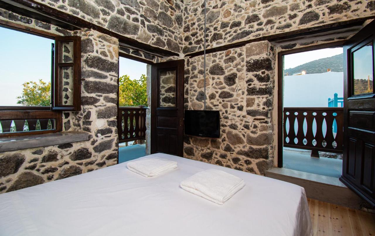 Apartamento Plousiadi΄S Stone House Skála Exterior foto