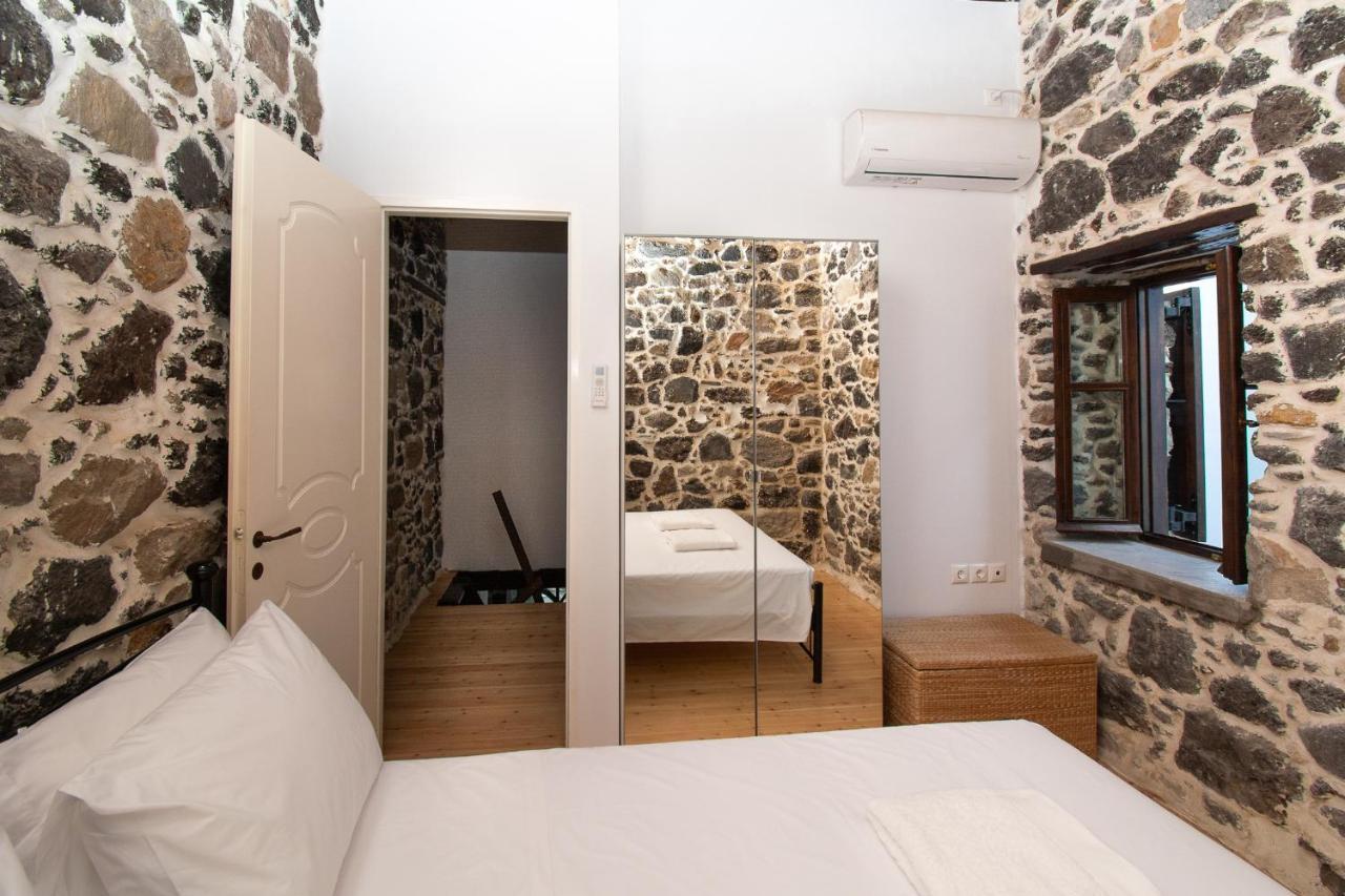 Apartamento Plousiadi΄S Stone House Skála Exterior foto