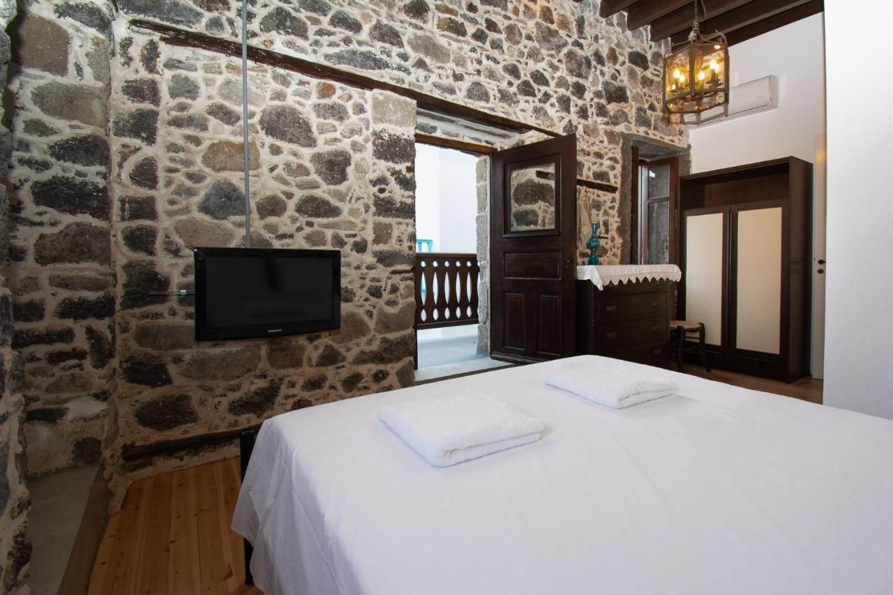 Apartamento Plousiadi΄S Stone House Skála Exterior foto